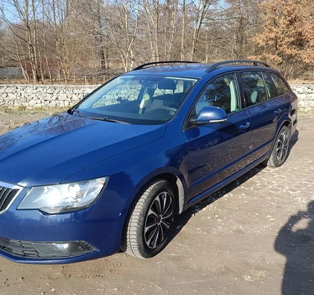 Skoda Superb cena 26000 przebieg: 230000, rok produkcji 2015 z Łódź małe 46